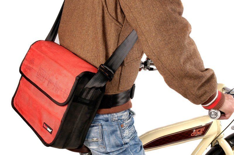 Laptoptasche Scott ist auch ein idealer Begleiter beim Fahrradfahren Laptoptasche Scott ist auch ein idealer Begleiter beim Fahrradfahren