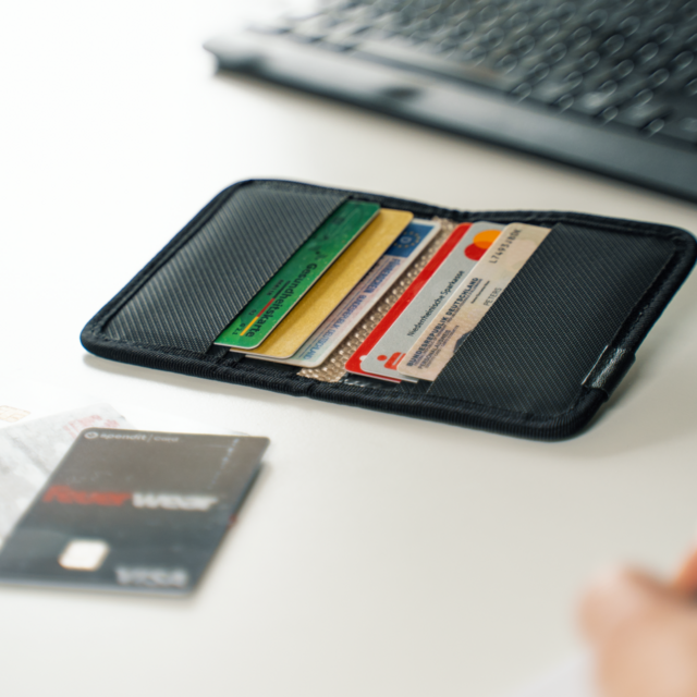 Cardholder Kelly - ke200172