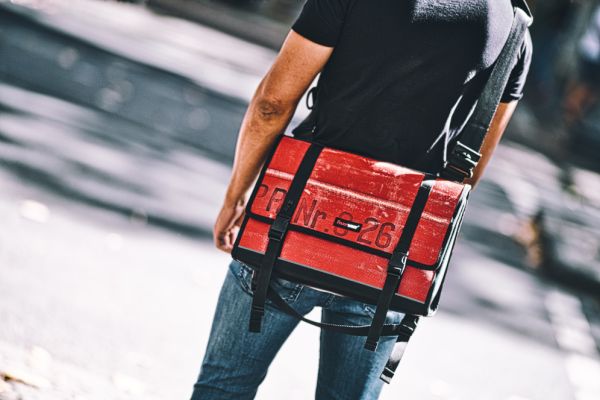 Messenger Bag Gordon aus echtem Einsatz-Feuerwehrschlauch