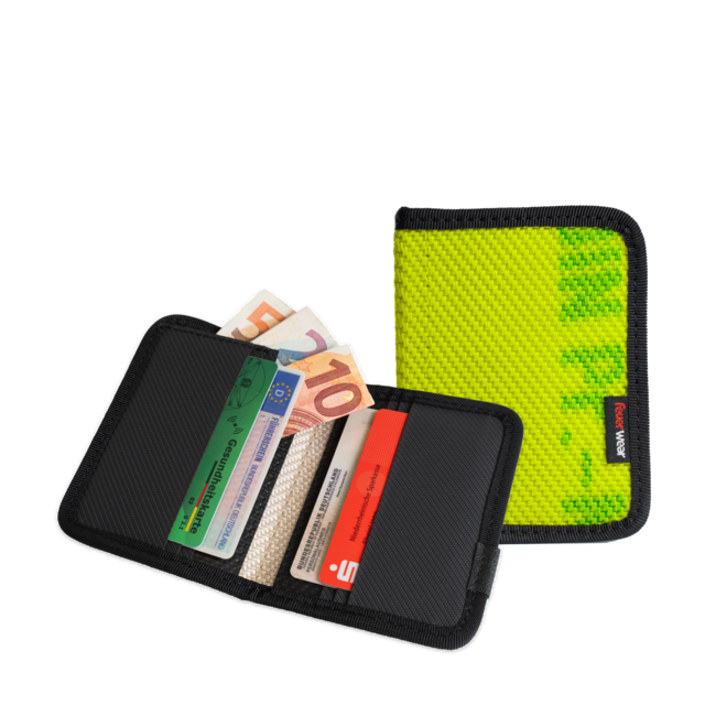 Cardholder Kelly