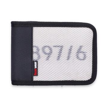  - f215641