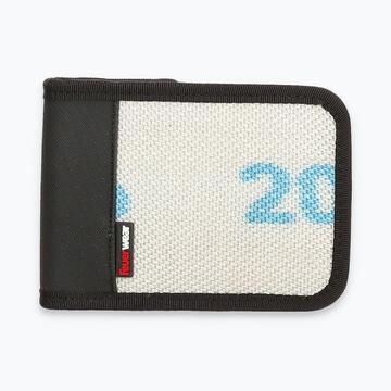  - f215811