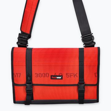 Messenger Bag Gordon aus echtem Einsatz-Feuerwehrschlauch 